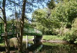 Brücke über das Tegeler Fließ zwischen Hermsdorf und Waidmannslust. – Boonekamp, CC 0 1.0